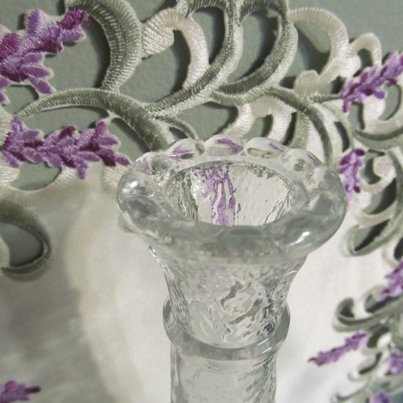 Vintage Libbey Of Canada Clear Glass Embossed Leaf Bud Vase 9" - Picture 5 of 15